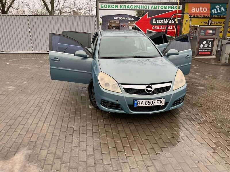 Универсал Opel Vectra 2006 в Александрие