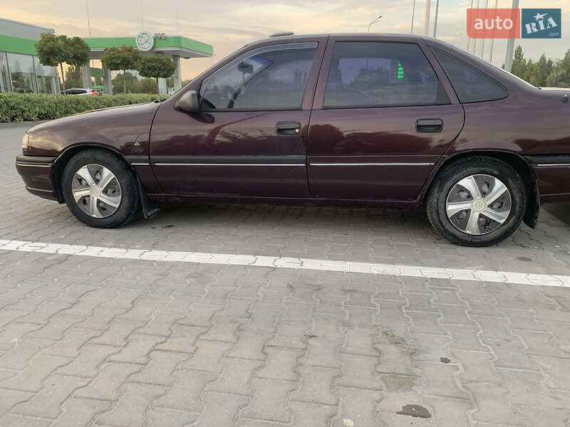 Седан Opel Vectra 1993 в Кам'янець-Подільському