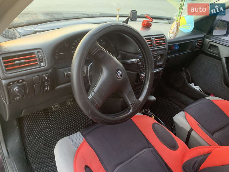 Седан Opel Vectra 1993 в Кам'янець-Подільському