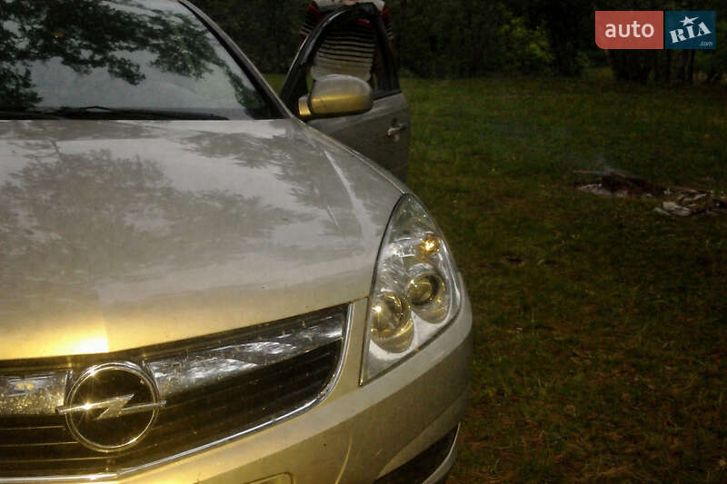 Седан Opel Vectra 2006 в Сумах