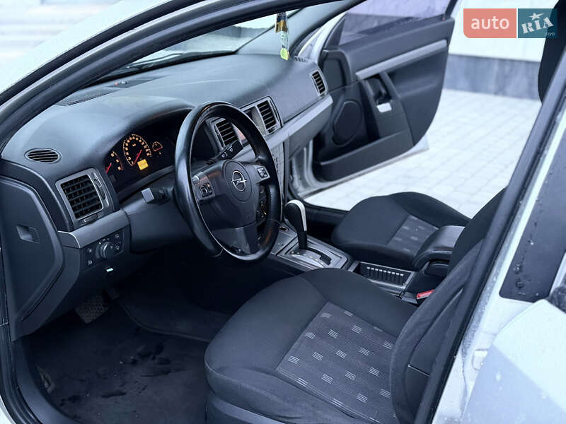 Седан Opel Vectra 2006 в Полтаве