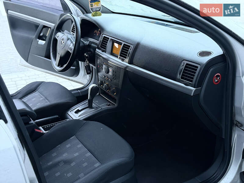 Седан Opel Vectra 2006 в Полтаве