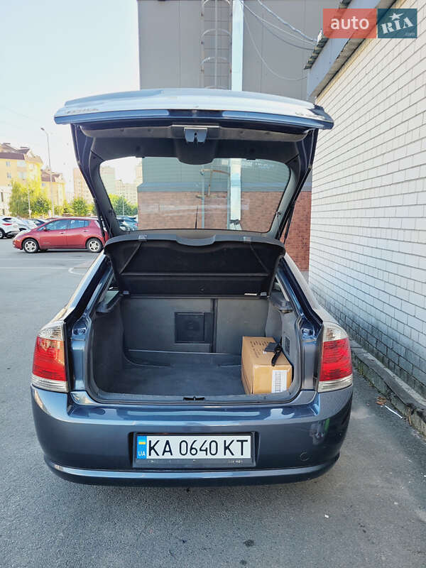 Седан Opel Vectra 2006 в Софиевской Борщаговке
