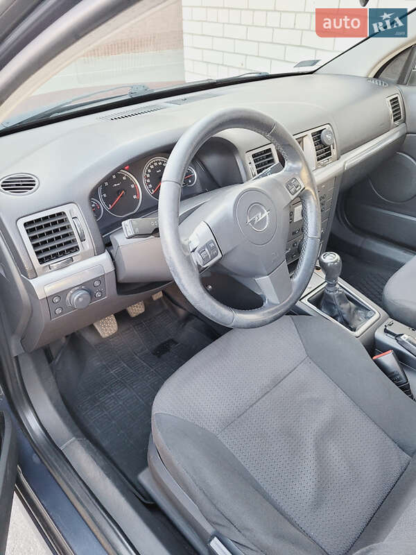 Седан Opel Vectra 2006 в Софиевской Борщаговке