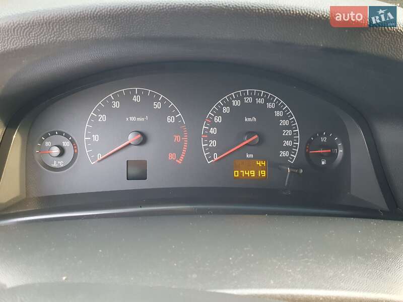 Седан Opel Vectra 2003 в Миргороде