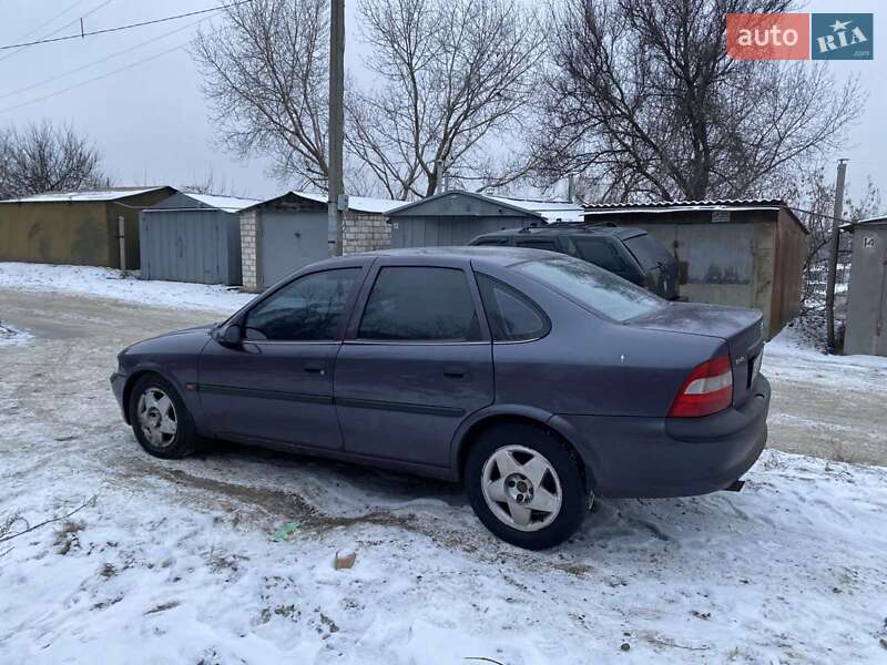 Седан Opel Vectra 1997 в Кременчуге фото 4 Седан Opel Vectra 1997 в Кременчуге