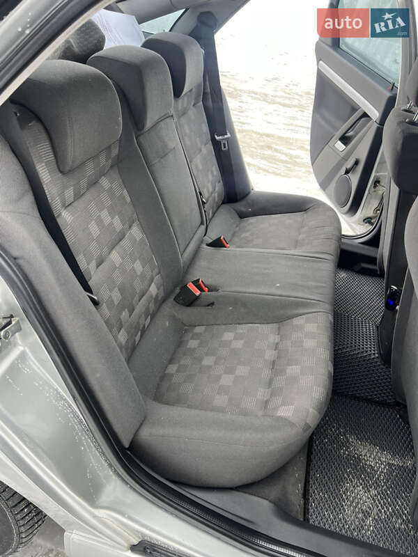 Лифтбек Opel Vectra 2003 в Киеве