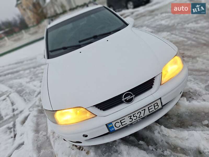 Универсал Opel Vectra 1998 в Черновцах