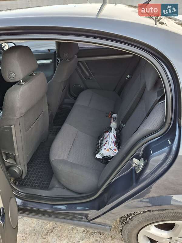 Седан Opel Vectra 2007 в Белогородке