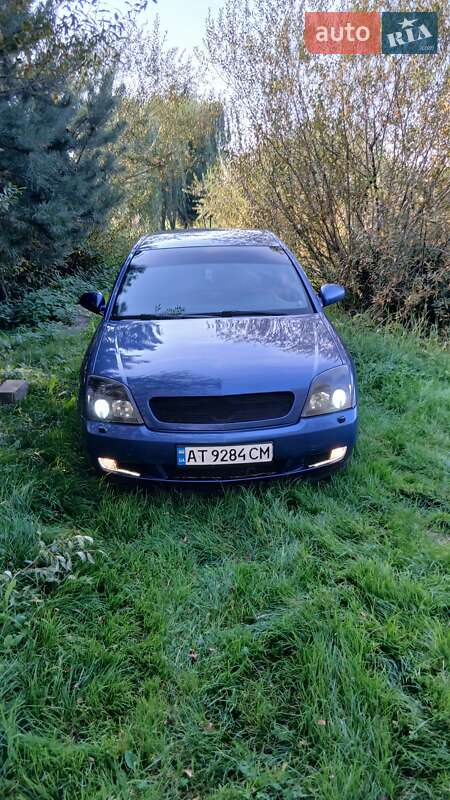 Седан Opel Vectra 2003 в Львове
