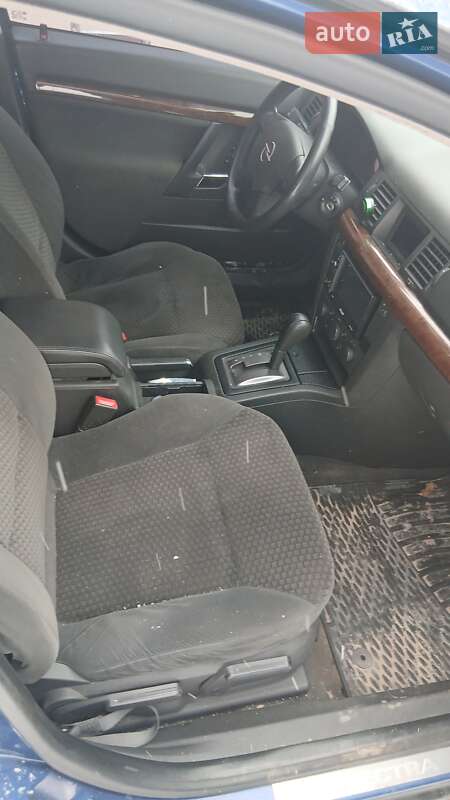 Седан Opel Vectra 2003 в Львове