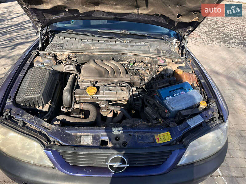 Седан Opel Vectra 1996 в Апостолово