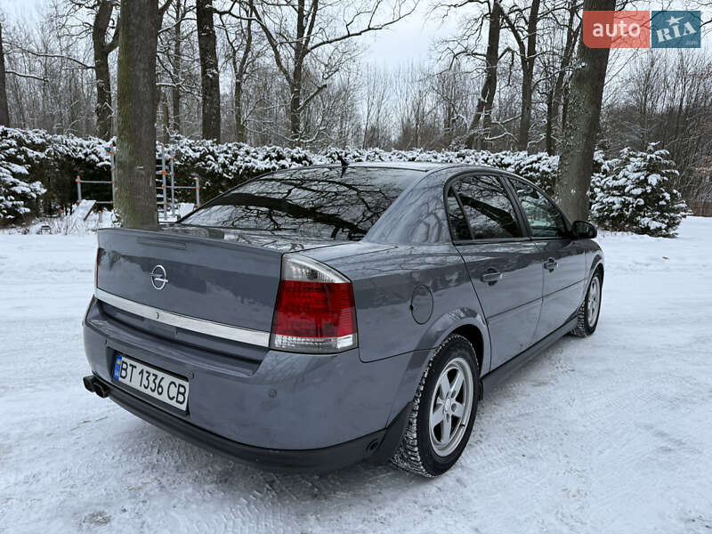 Седан Opel Vectra 2005 в Львове