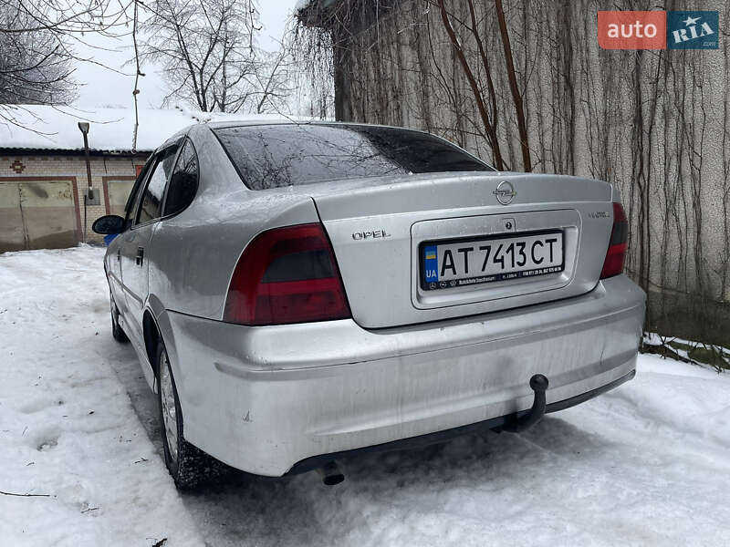 Седан Opel Vectra 1999 в Новой Ушице