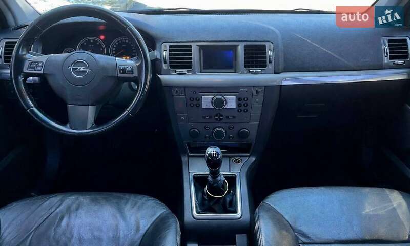 Седан Opel Vectra 2006 в Николаеве