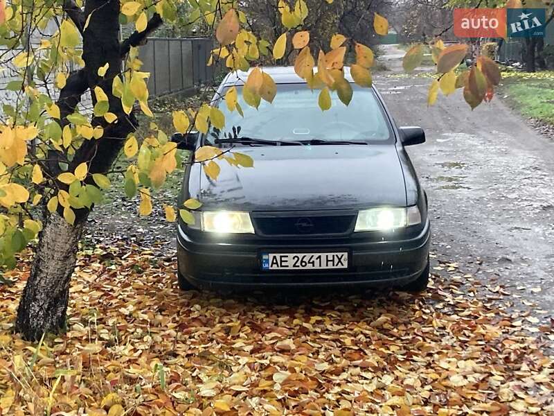 Седан Opel Vectra 1993 в Каменском