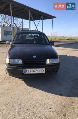 Седан Opel Vectra 1990 в Болграде