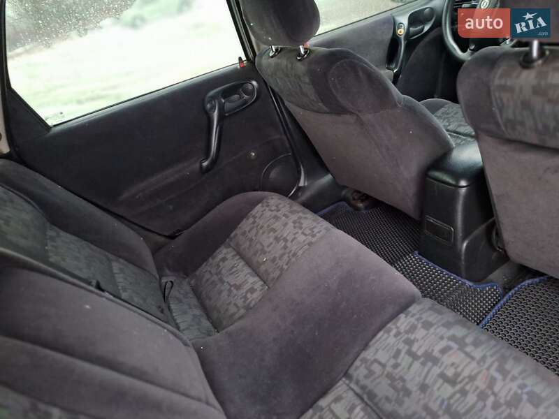 Универсал Opel Vectra 1998 в Черновцах