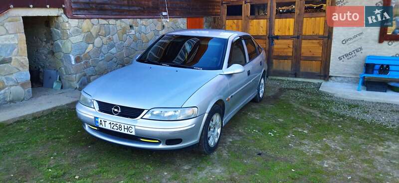 Ліфтбек Opel Vectra 2001 в Ворохті