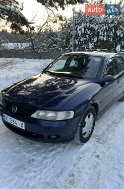 Седан Opel Vectra 1999 в Нетешине