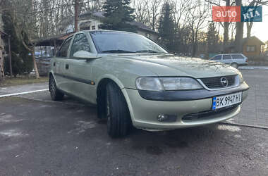 Седан Opel Vectra 1996 в Дрогобыче