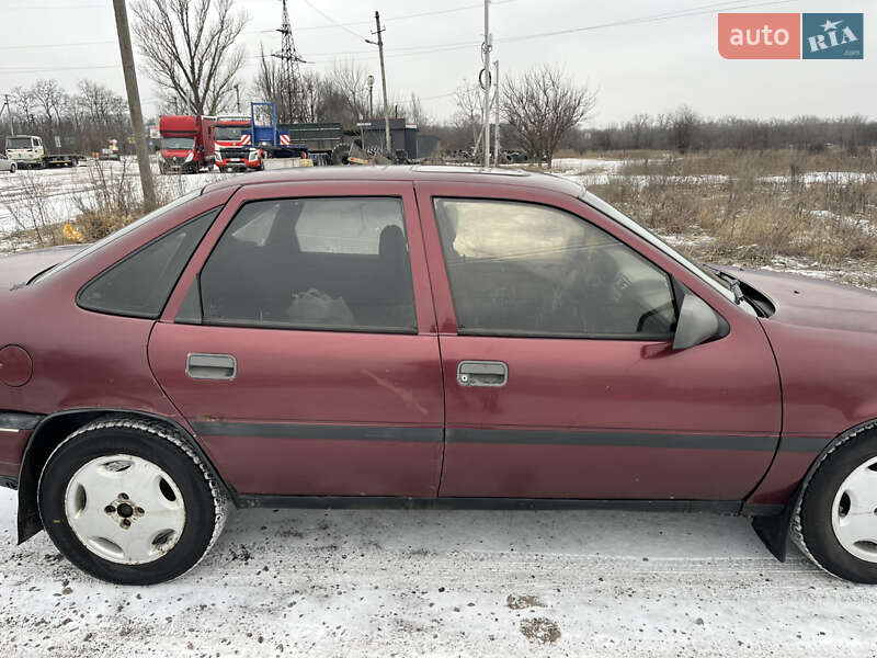 Седан Opel Vectra 1990 в Пятихатках