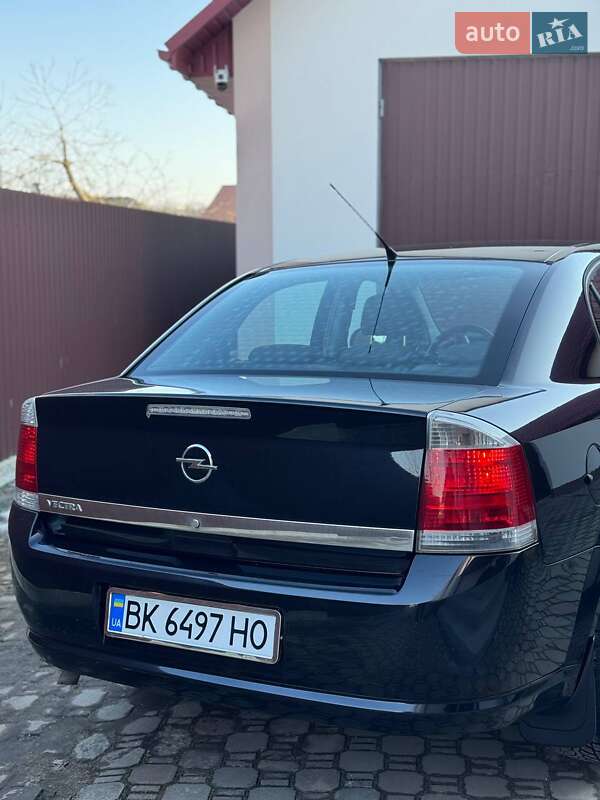 Седан Opel Vectra 2006 в Дубно