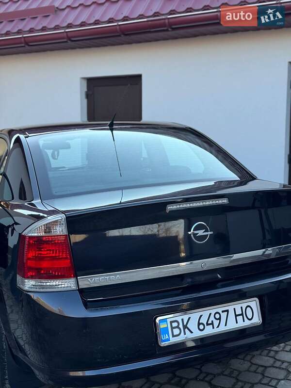 Седан Opel Vectra 2006 в Дубно