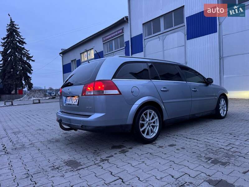 Универсал Opel Vectra 2006 в Черновцах