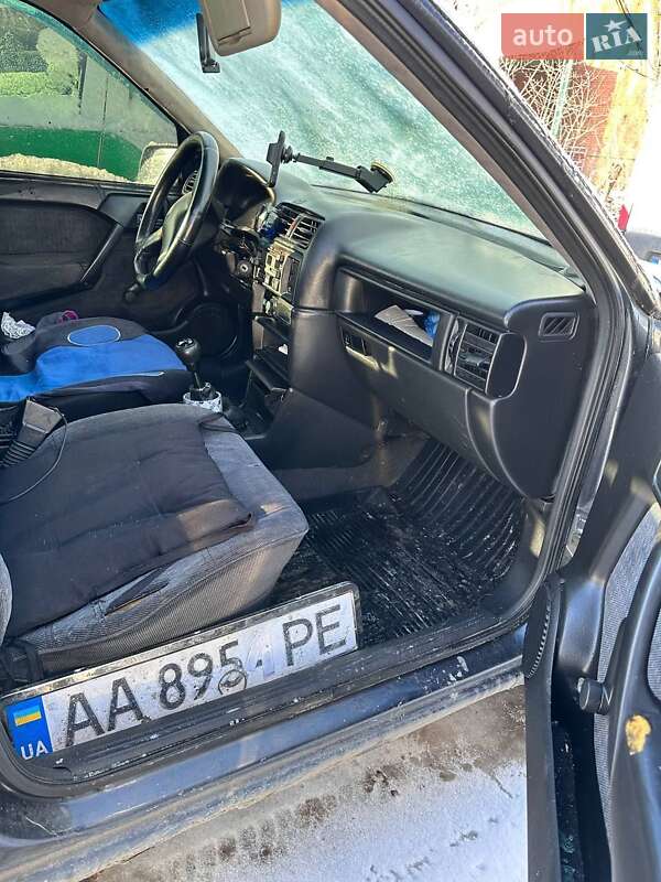 Седан Opel Vectra 1995 в Полтаве