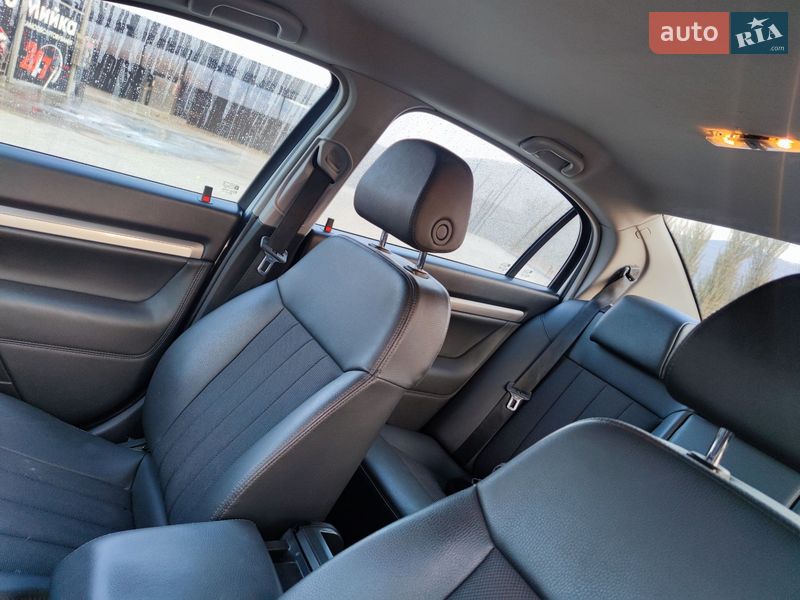 Седан Opel Vectra 2008 в Ужгороде