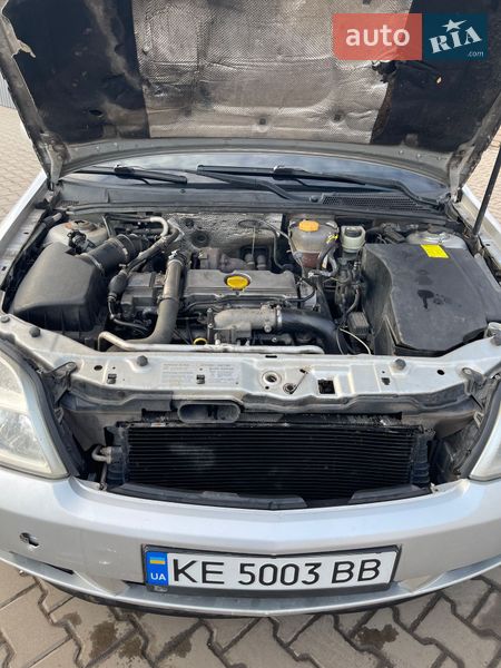 Седан Opel Vectra 2002 в Кривом Роге