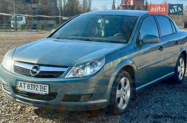 Седан Opel Vectra 2005 в Ивано-Франковске