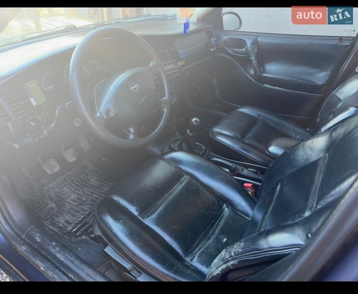 Седан Opel Vectra 1998 в Локачах