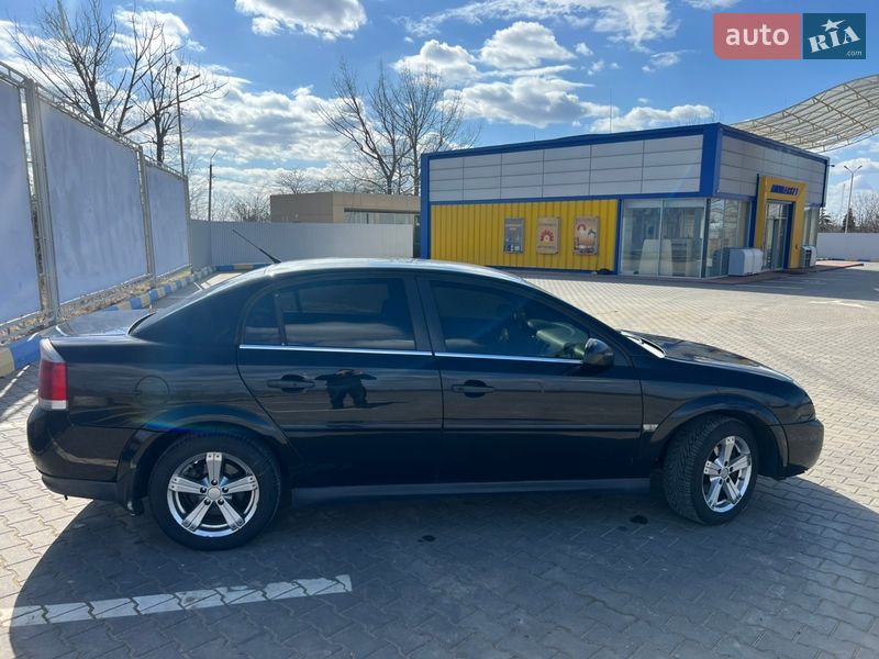 Седан Opel Vectra 2005 в Беляевке