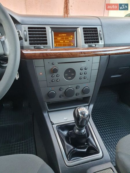 Универсал Opel Vectra 2004 в Стрые