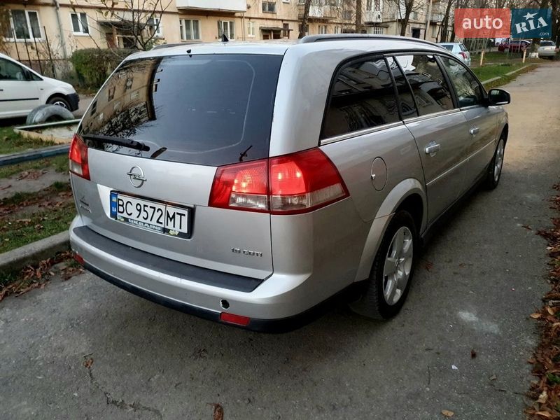 Универсал Opel Vectra 2004 в Стрые