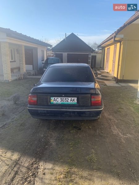 Седан Opel Vectra 1990 в Ковеле
