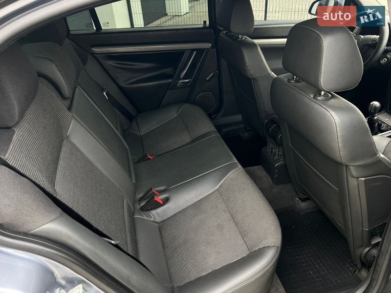 Седан Opel Vectra 2006 в Львове