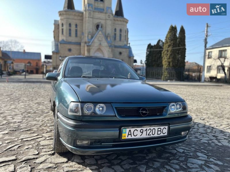 Седан Opel Vectra 1994 в Луцке