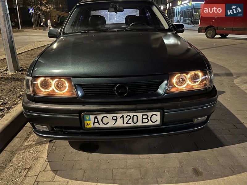 Седан Opel Vectra 1994 в Луцке