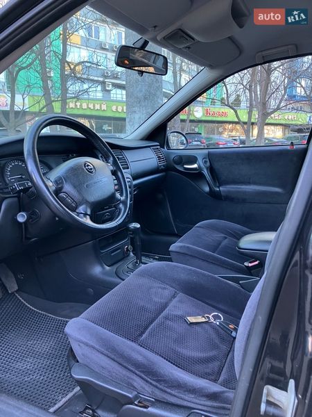 Седан Opel Vectra 2002 в Києві