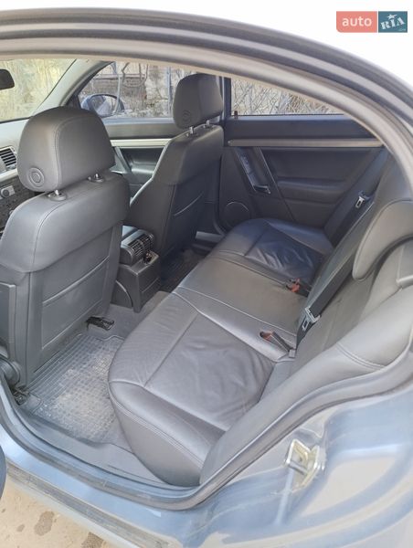 Седан Opel Vectra 2008 в Львове