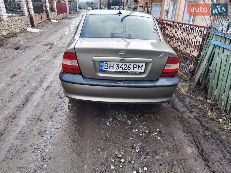 Седан Opel Vectra 1998 в Первомайске