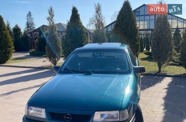 Седан Opel Vectra 1995 в Стрые