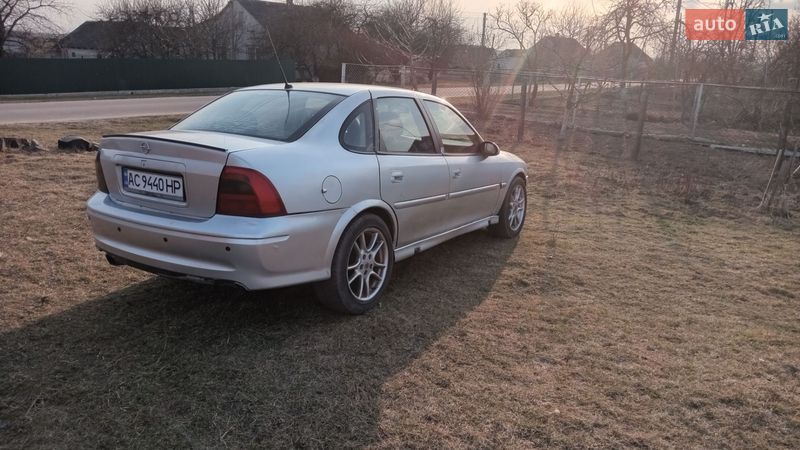 Седан Opel Vectra 2001 в Горохові