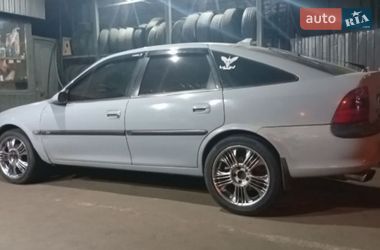 Лифтбек Opel Vectra 1998 в Киеве