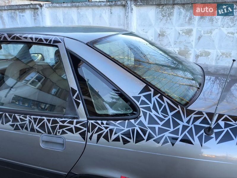 Седан Opel Vectra 1989 в Надвірній