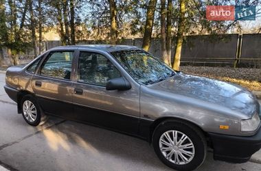 Седан Opel Vectra 1989 в Надвірній