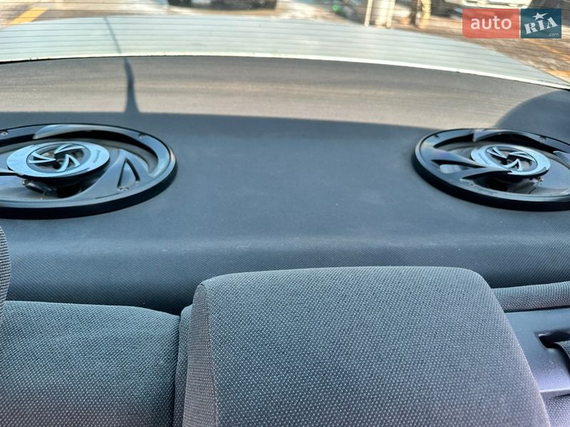 Седан Opel Vectra 2003 в Казатине